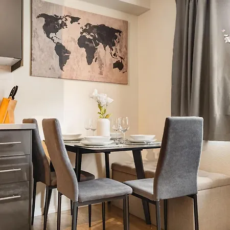 Dinbnb I Family I Fully Equipped & Parking Opportunities